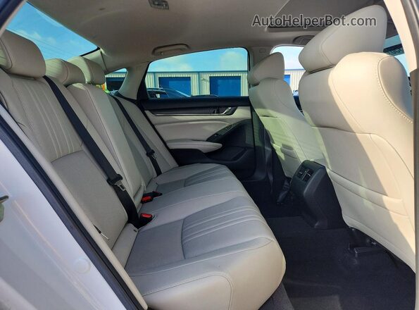 1HGCV2F95LA020695 2020 HONDA ACCORD White Вид задніх сидінь