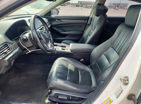 1HGCV2F97KA000494 2019 HONDA ACCORD White Вид салону спереду