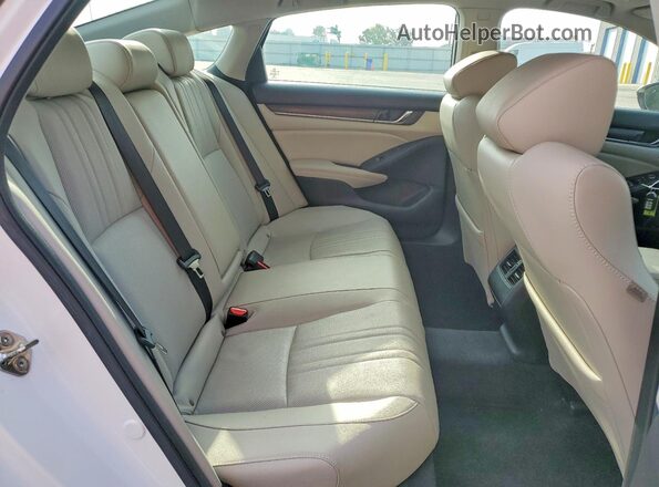 1HGCV2F99KA017636 2019 HONDA ACCORD White Вид задніх сидінь