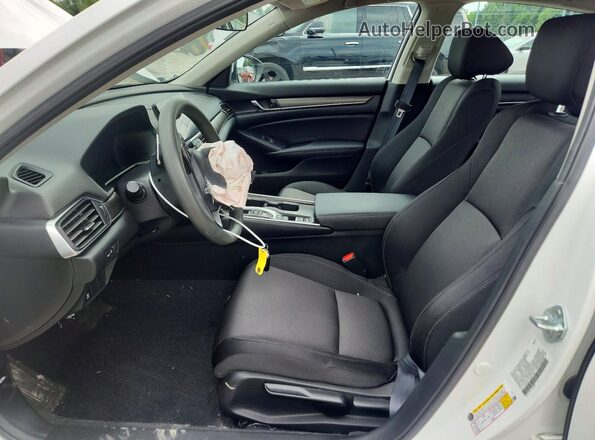1HGCV3F10MA017494 2021 HONDA ACCORD White Vista interior delantera