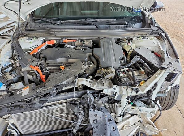 1HGCV3F29NA030562 2022 HONDA ACCORD White Vista interior trasera