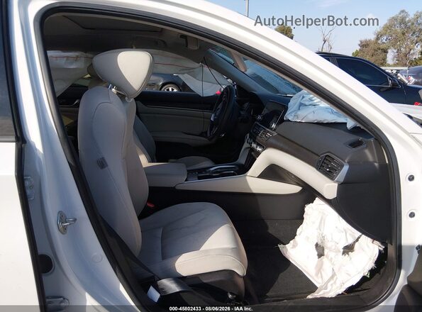 1HGCV3F49KA003018 2019 HONDA ACCORD White Vista interior delantera