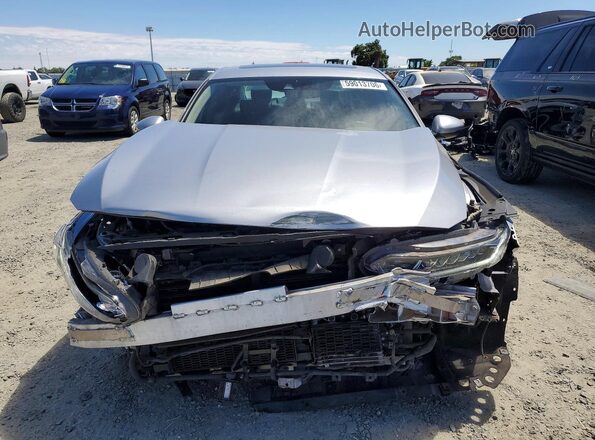1HGCV3F54JA003905 2018 HONDA ACCORD Silver Դիմացի տեսք