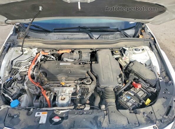 1HGCV3F57JA004501 2018 HONDA ACCORD White Vista interior trasera