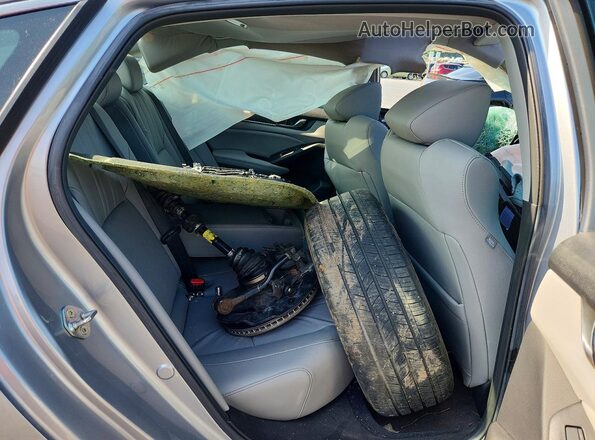 1HGCV3F93KA011787 2019 HONDA ACCORD Серебряный Вид задних сидений