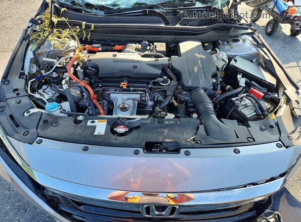 1HGCV3F93KA011787 2019 HONDA ACCORD Серебряный Вид задней части салона