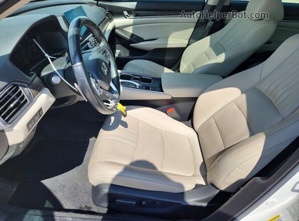 1HGCV3F9XMA016391 2021 HONDA ACCORD Белый Вид салона спереди