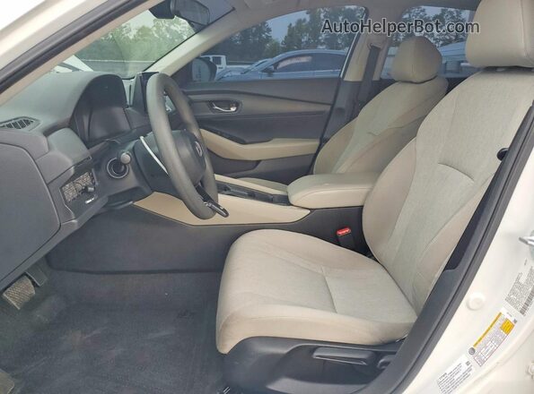 1HGCY1F25PA042531 2023 HONDA ACCORD White Вид салону спереду