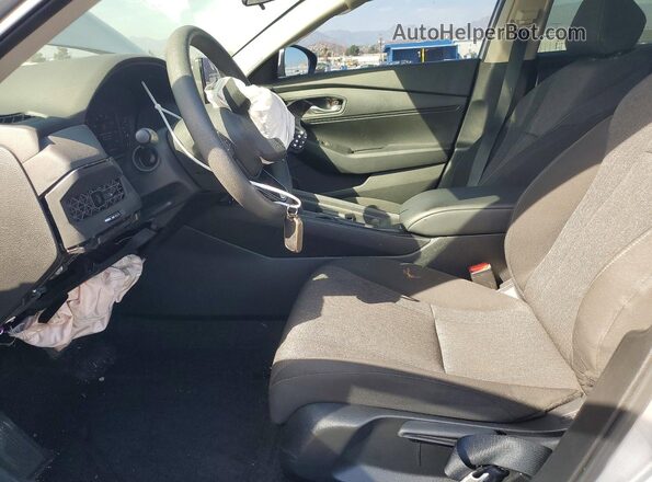 1HGCY1F26RA053847 2024 HONDA ACCORD Silver Вид салону спереду