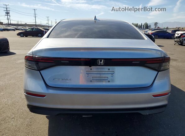 1HGCY1F26RA053847 2024 HONDA ACCORD Silver Вид ззаду