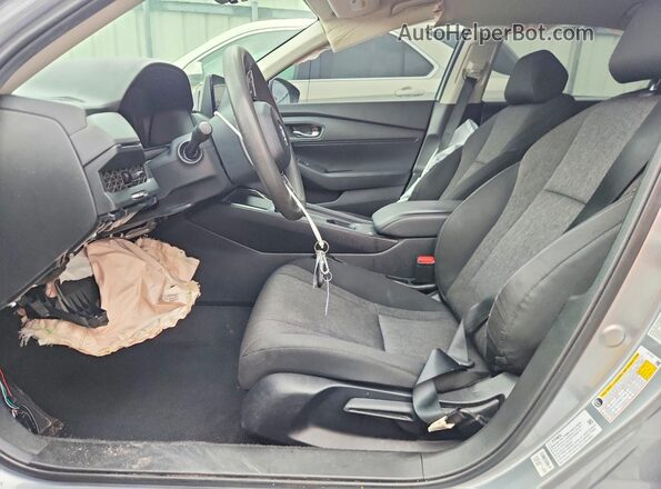 1HGCY1F26SA002936 2025 HONDA ACCORD Silver Widok wnętrza z przodu