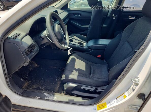 1HGCY1F2XRA004201 2024 HONDA ACCORD White Вид салону спереду