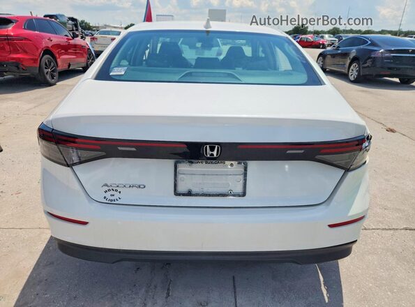 1HGCY1F2XRA004201 2024 HONDA ACCORD White Вид ззаду