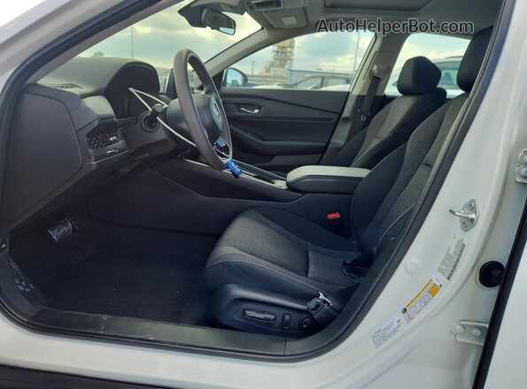 1HGCY1F32PA038610 2023 HONDA ACCORD Белый Вид салона спереди