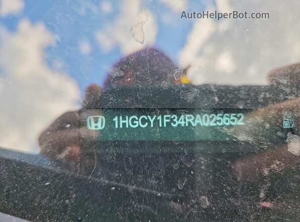 1HGCY1F34RA025652 2024 HONDA ACCORD White ძრავის განყოფილების ხედი