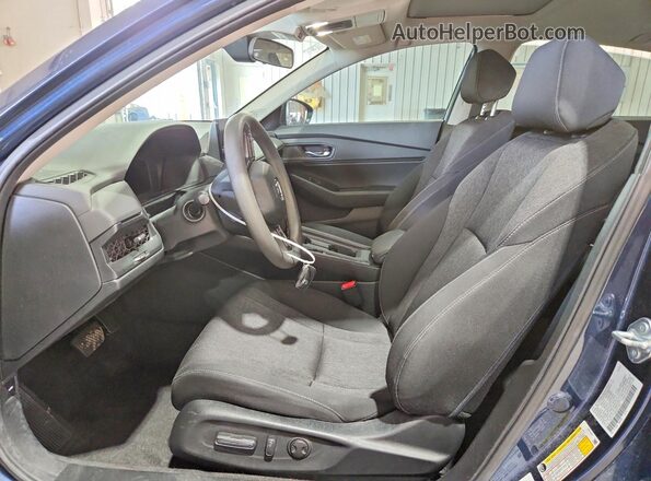 1HGCY1F36RA051637 2024 HONDA ACCORD Blue Вид салону спереду