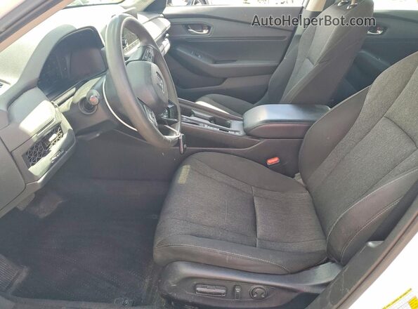 1HGCY1F37RA078460 2024 HONDA ACCORD White Vista interior delantera