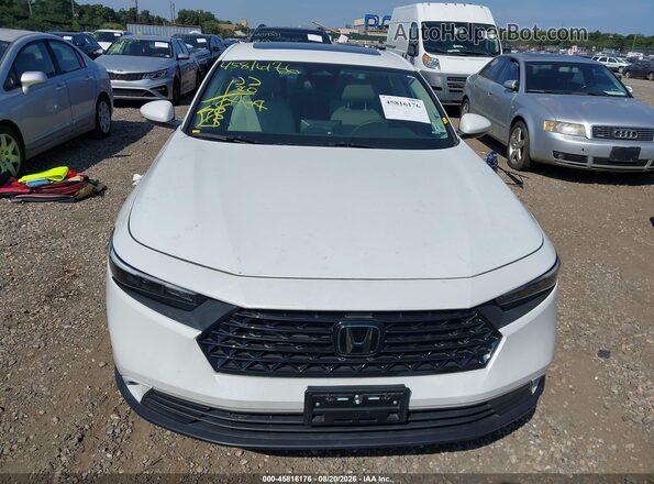 1HGCY1F38RA039781 2024 HONDA ACCORD White Widok deski rozdzielczej