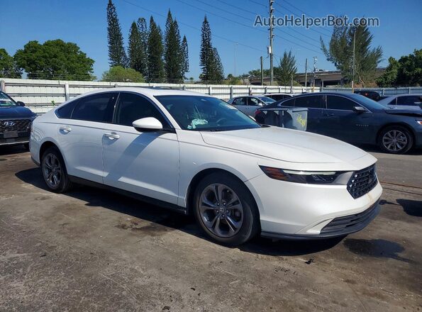 1HGCY1F39RA001797 2024 HONDA ACCORD White Przód prawy