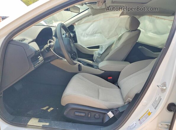 1HGCY1F39RA060879 2024 HONDA ACCORD White Front interior view