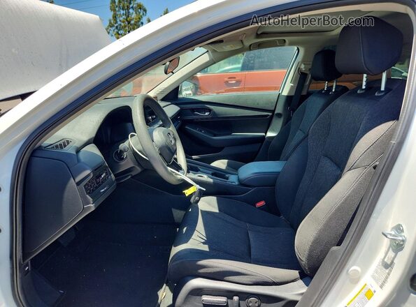 1HGCY1F3XPA057356 2023 HONDA ACCORD Белый Вид салона спереди