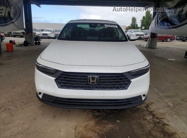 1HGCY1F3XRA088805 2024 HONDA ACCORD White Դիմացի տեսք