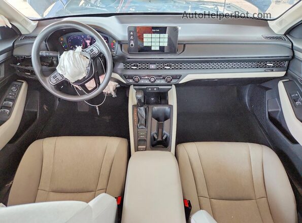 1HGCY1F43TA002038 2026 HONDA ACCORD Gray Widok deski rozdzielczej