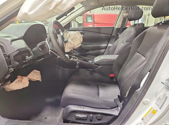 1HGCY1F46SA014702 2025 HONDA ACCORD White Front interior view