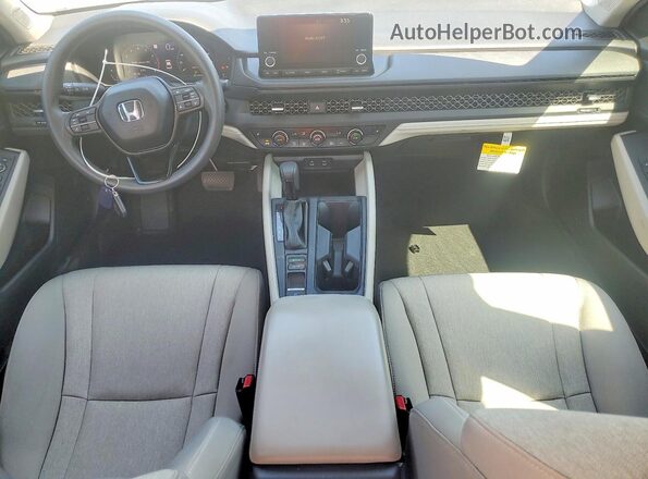 1HGCY1F49SA017674 2025 HONDA ACCORD White Dashboard view