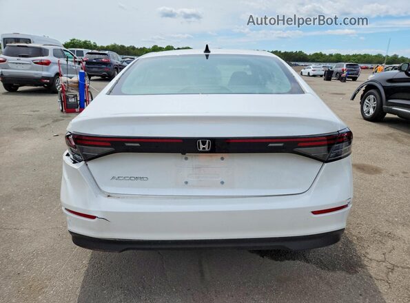 1HGCY1F49SA088681 2025 HONDA ACCORD White Widok z tyłu