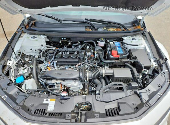 1HGCY1F49SA088681 2025 HONDA ACCORD White Widok wnętrza z tyłu