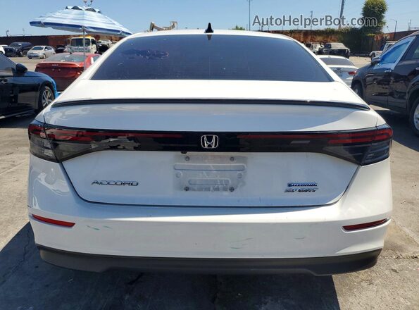 1HGCY2F52SA082557 2025 HONDA ACCORD White Widok z tyłu
