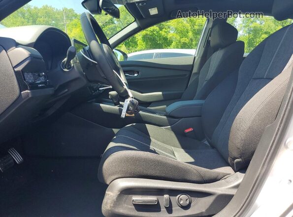 1HGCY2F55TA011418 2026 HONDA ACCORD Silver Widok wnętrza z przodu