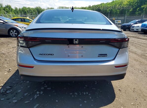 1HGCY2F55TA011418 2026 HONDA ACCORD Silver Widok z tyłu