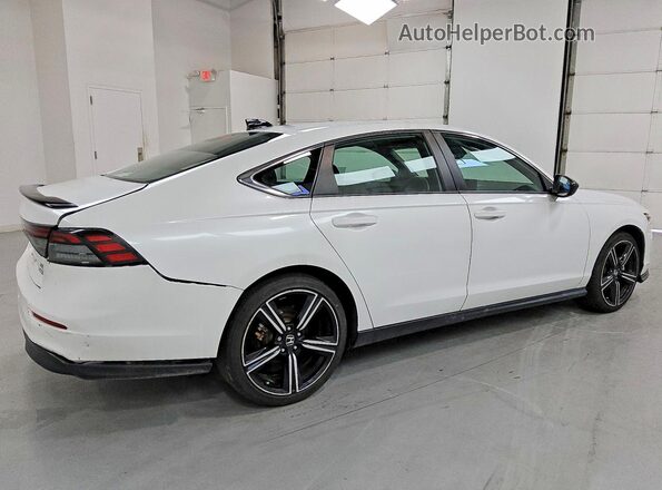 1HGCY2F56RA044713 2024 HONDA ACCORD White უკანა მარჯვენა
