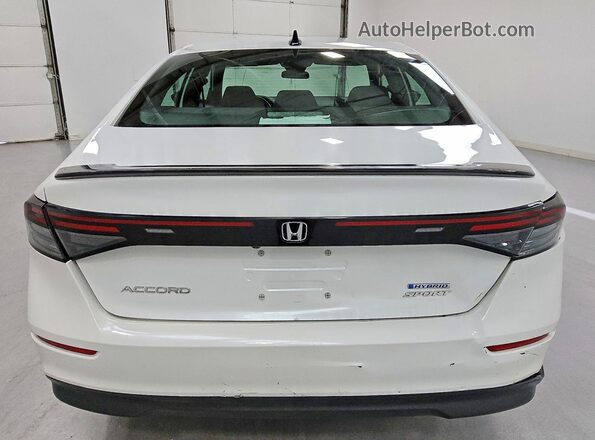 1HGCY2F56RA044713 2024 HONDA ACCORD White უკანა ხედი