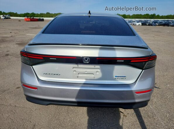 1HGCY2F59RA008210 2024 HONDA ACCORD Silver უკანა ხედი