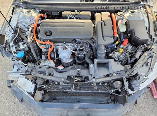 1HGCY2F59RA008210 2024 HONDA ACCORD Silver უკანა სალონის ხედი