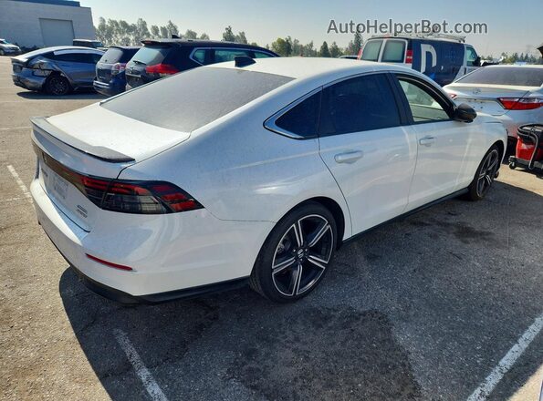 1HGCY2F59RA035374 2024 HONDA ACCORD White Задня права чверть