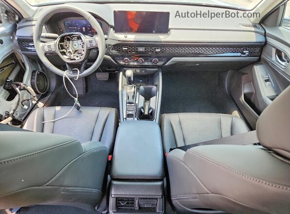1HGCY2F68SA064766 2025 HONDA ACCORD Серебряный Вид панели приборов