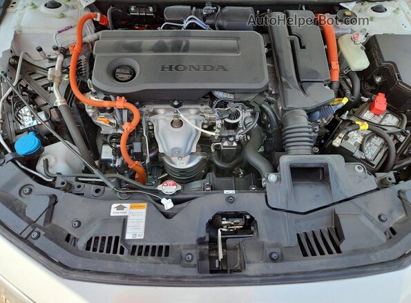 1HGCY2F69SA054926 2025 HONDA ACCORD White Սալոնի հետևի տեսք