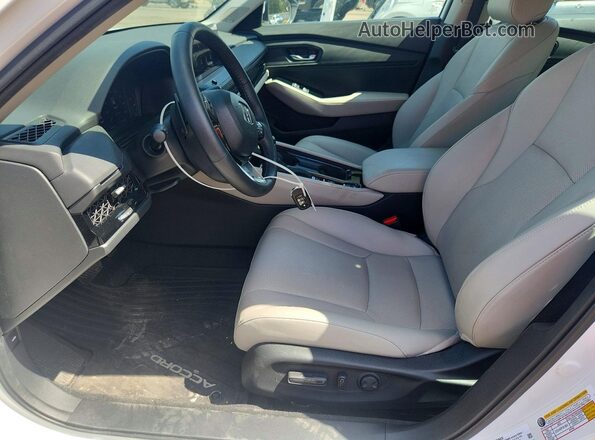 1HGCY2F88SA072786 2025 HONDA ACCORD White Vista interior delantera