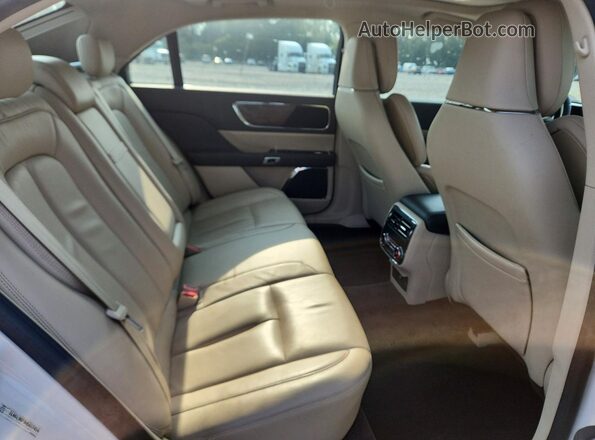 1LN6L9RP9H5607434 2017 LINCOLN CONTINENTA White Widok tylnych siedzeń