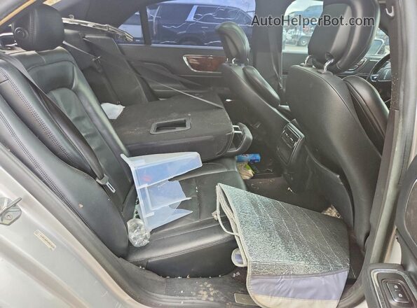 1LN6L9SP0H5631535 2017 LINCOLN CONTINENTA Silver Вид задніх сидінь