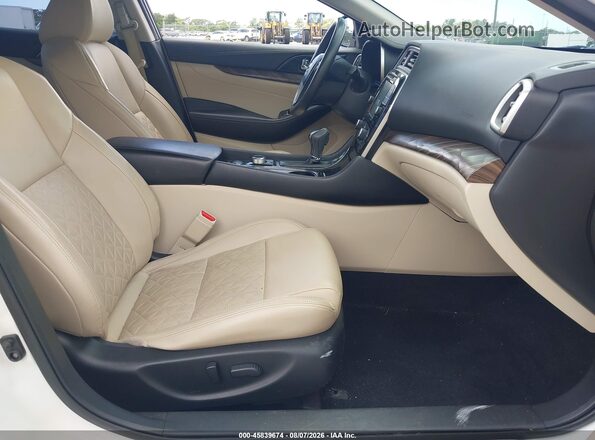 1N4AA6AP0HC435231 2017 NISSAN MAXIMA White Вид салону спереду