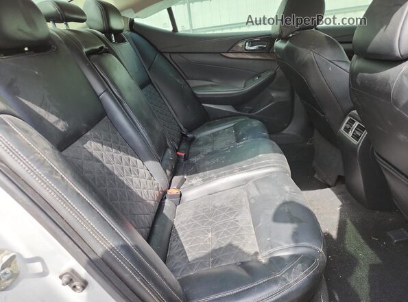 1N4AA6AP1HC379509 2017 NISSAN MAXIMA Silver Widok tylnych siedzeń