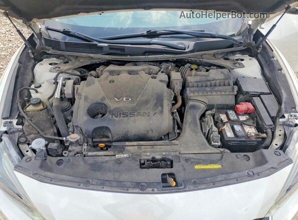 1N4AA6AP1JC365874 2018 NISSAN MAXIMA White Rear interior view