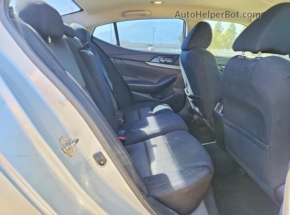 1N4AA6AP2GC433575 2016 NISSAN MAXIMA Silver Vista de los asientos traseros
