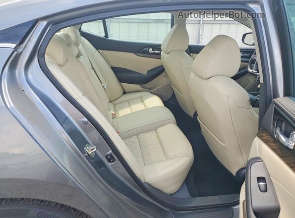 1N4AA6AP2HC361276 2017 NISSAN MAXIMA Gray Widok tylnych siedzeń