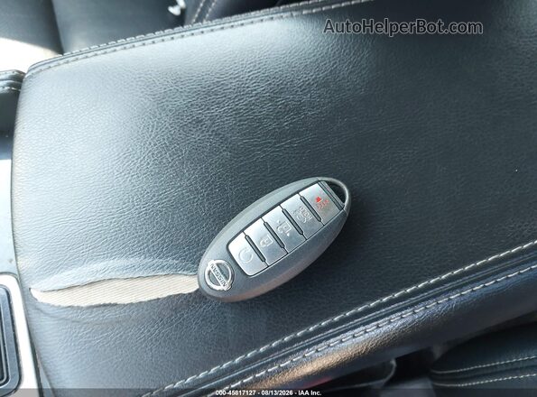 1N4AA6AP3HC436194 2017 NISSAN MAXIMA Серебряный Вид панели приборов